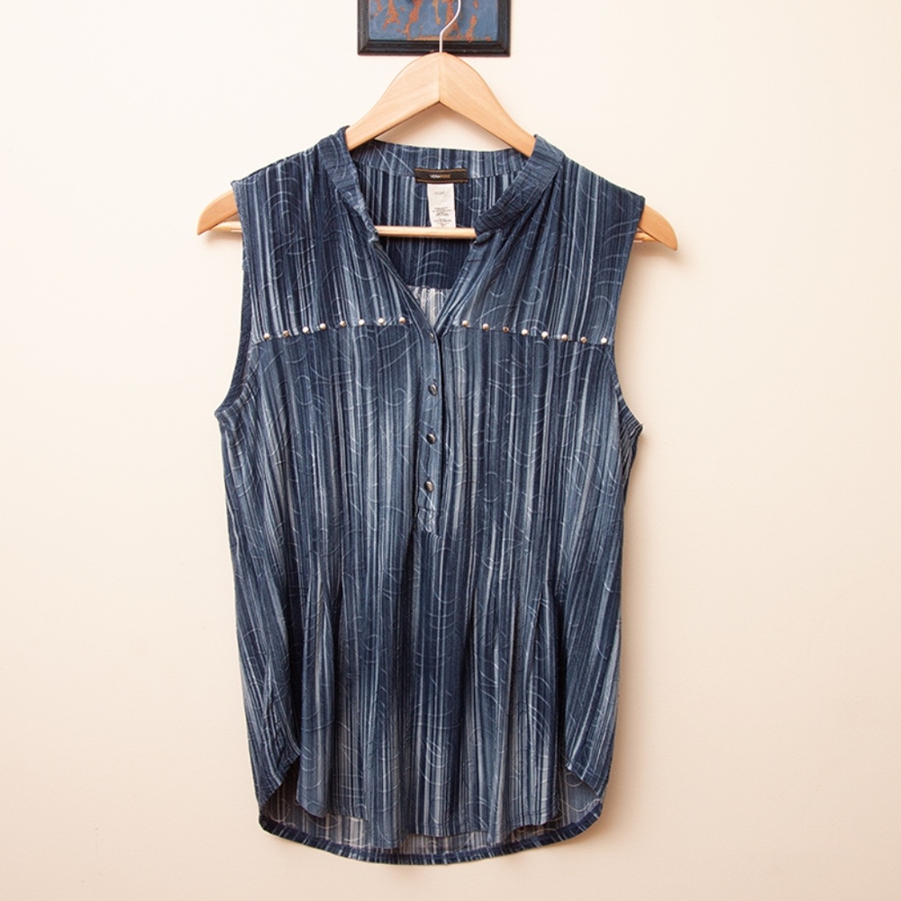 Vera Rose Navy Tank - Size Medium